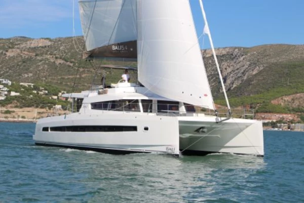 Un catamaran aux BVI