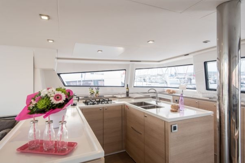 Croisière à la cabine avec hôtesse et skipper en Italie